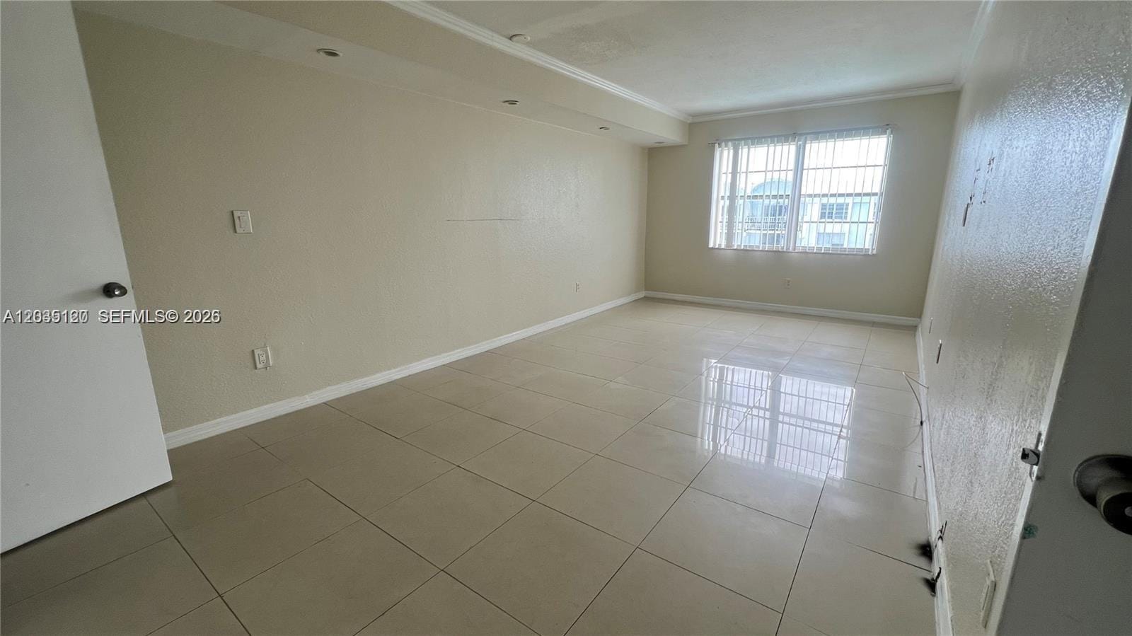486 NW 165th St Road B-606, Miami, FL 33169 photo 13
