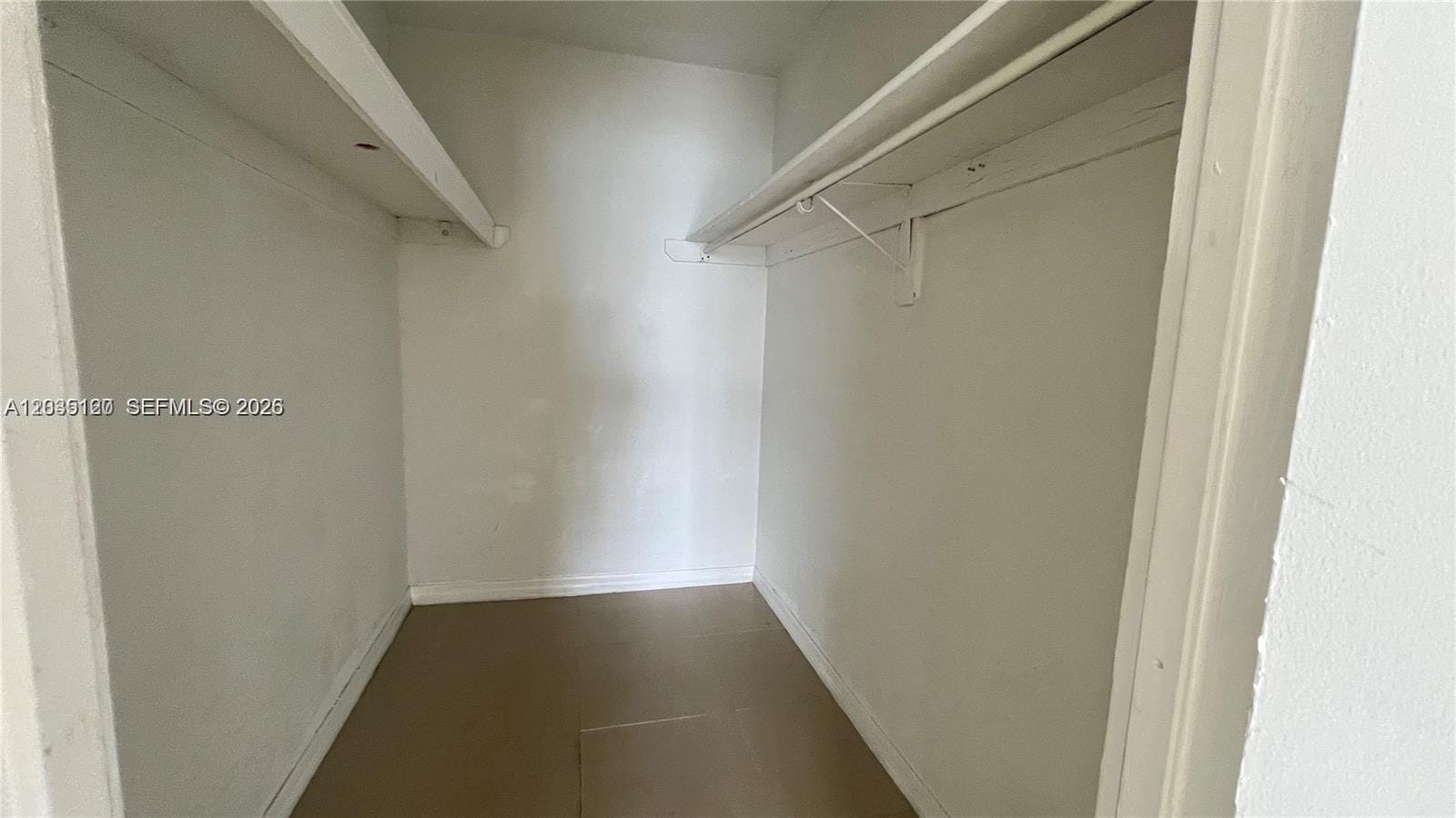 486 NW 165th St Road B-606, Miami, FL 33169 photo 14