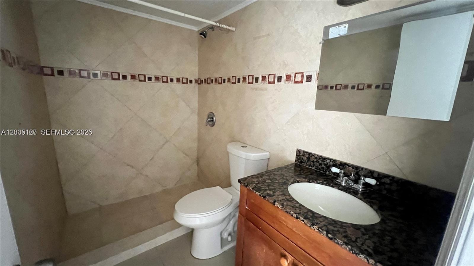 486 NW 165th St Road B-606 — photo 9