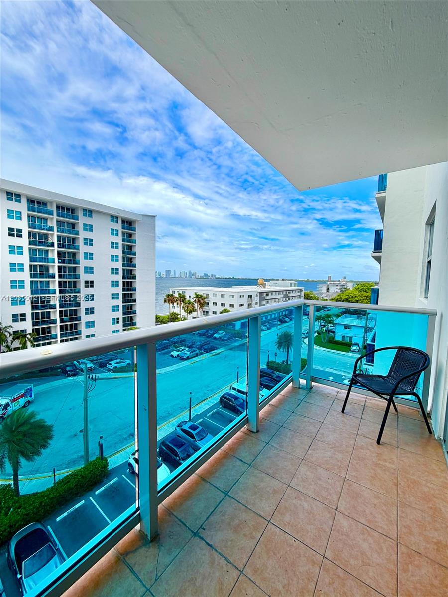 7501 E Treasure Drive 6T, North Bay Village, FL 33141, North Bay Village