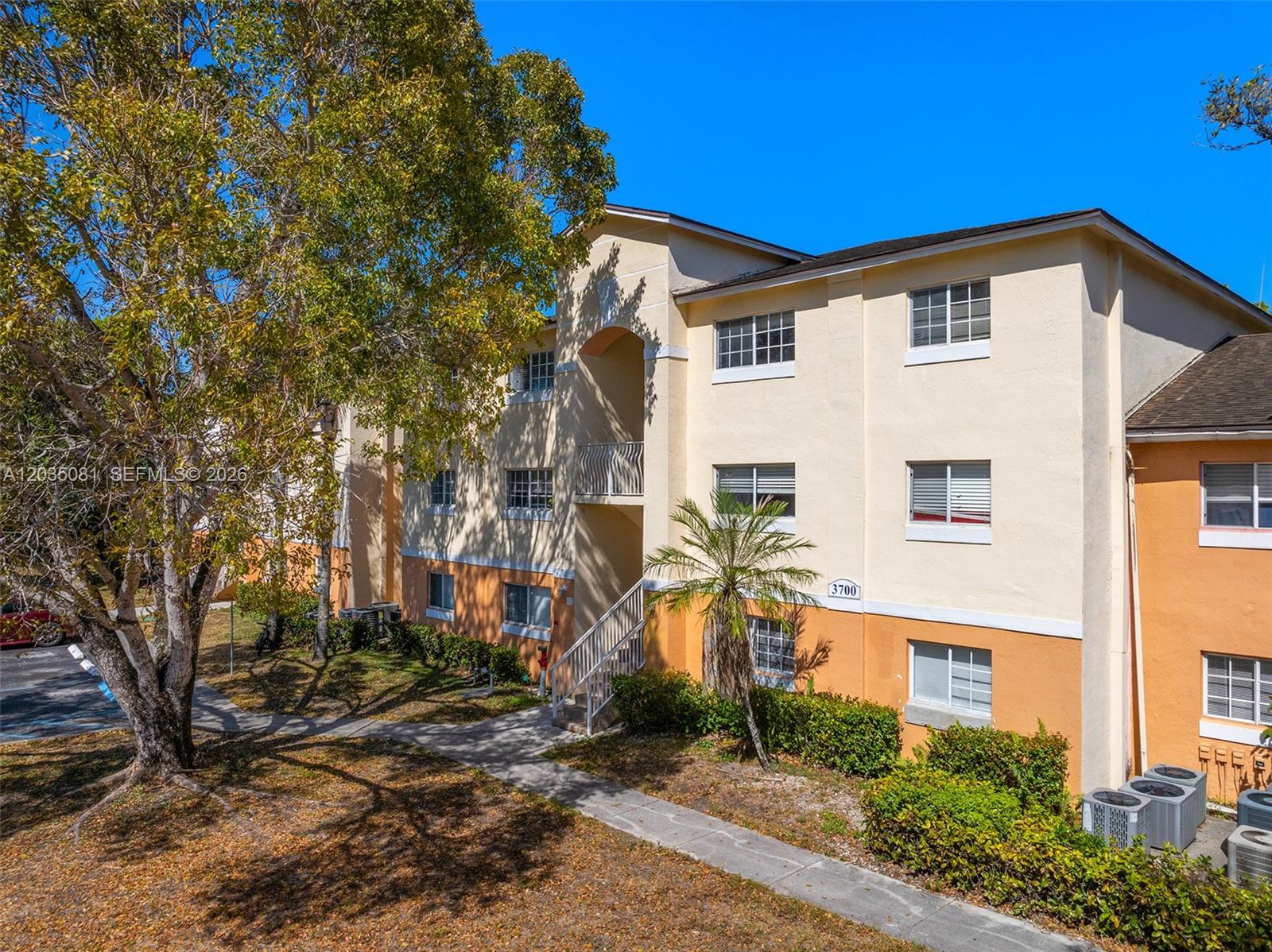 3700 N 56th Avenue 1012, Hollywood, FL 33021, Hollywood