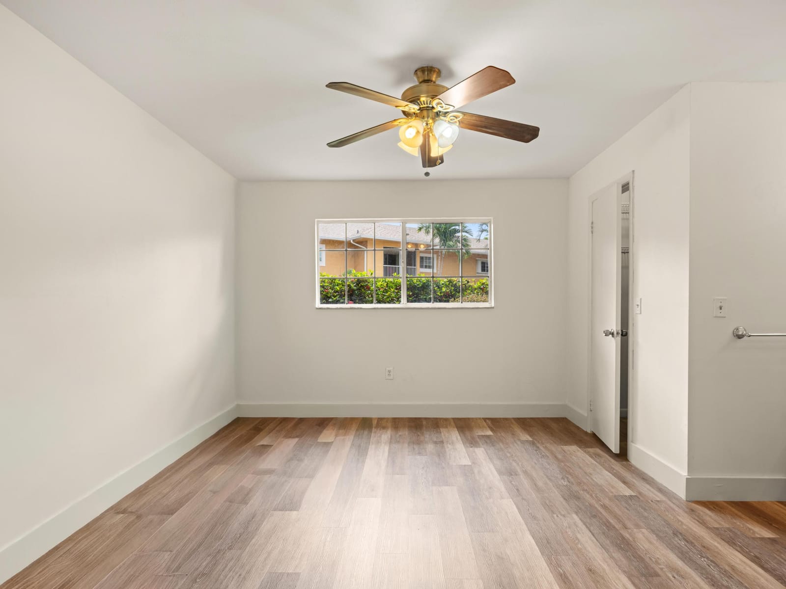 811 SE 4th Avenue C103, Dania Beach, FL 33004 photo 14