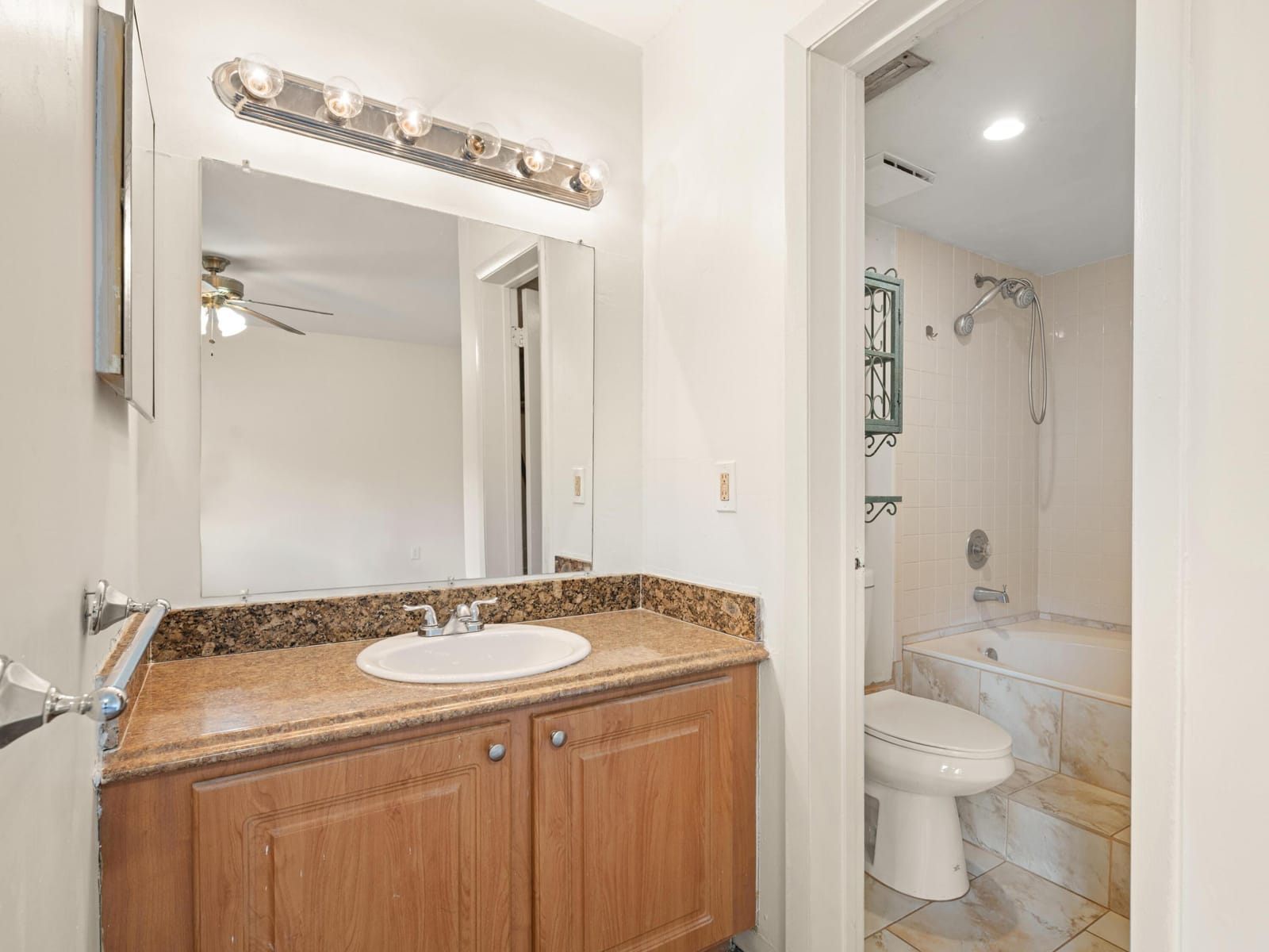 811 SE 4th Avenue C103, Dania Beach, FL 33004 photo 17