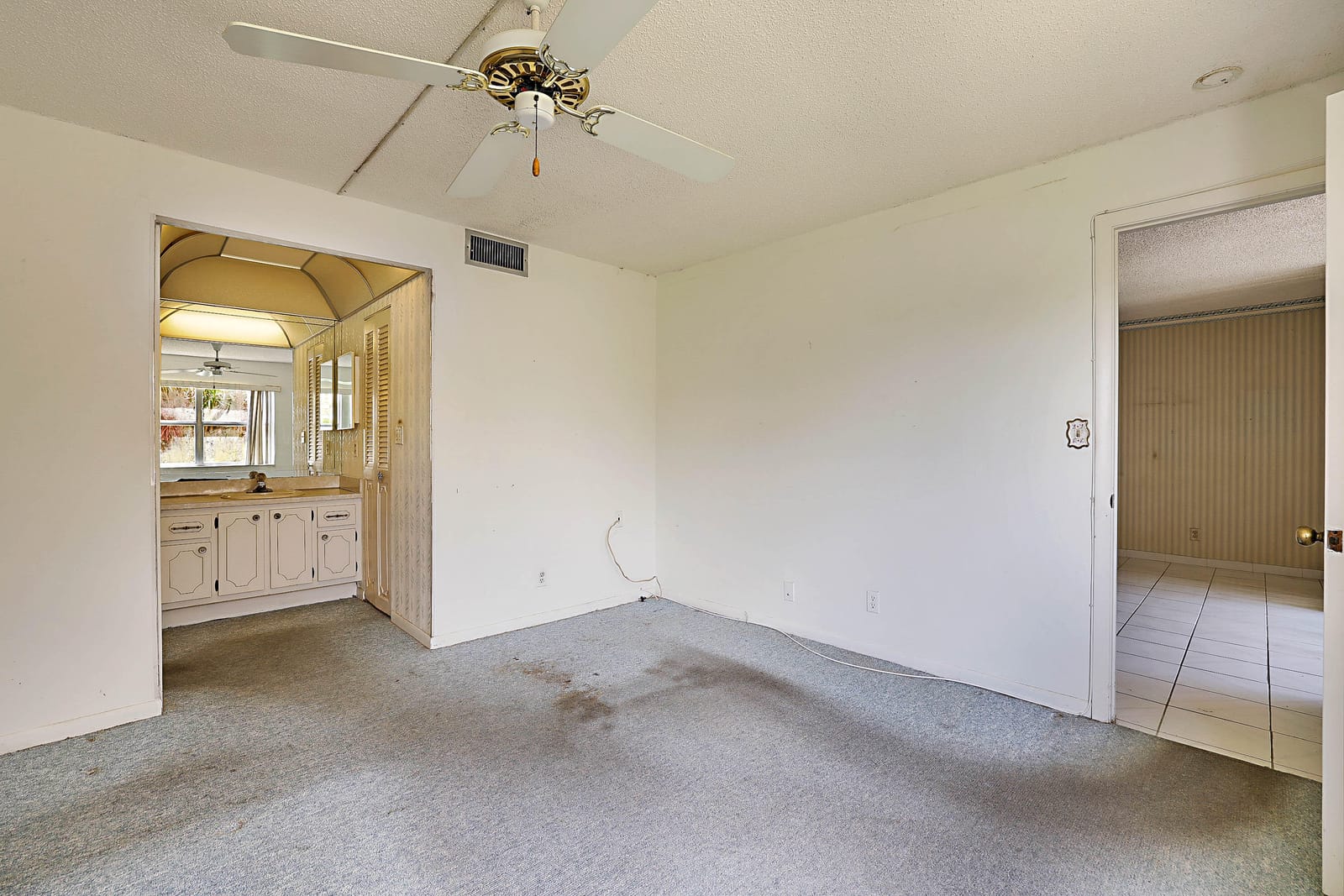 9201 Sunrise Lakes Boulevard 107, Sunrise, FL 33322 photo 15