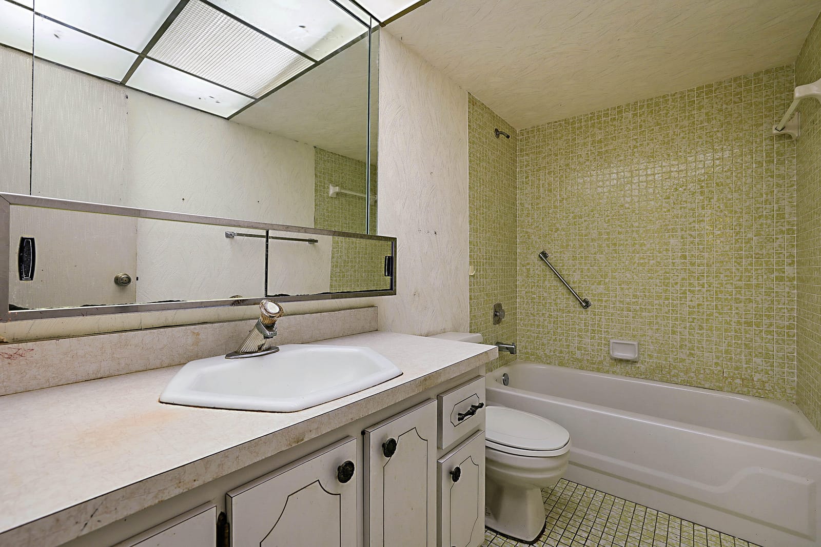 9201 Sunrise Lakes Boulevard 107, Sunrise, FL 33322 photo 21