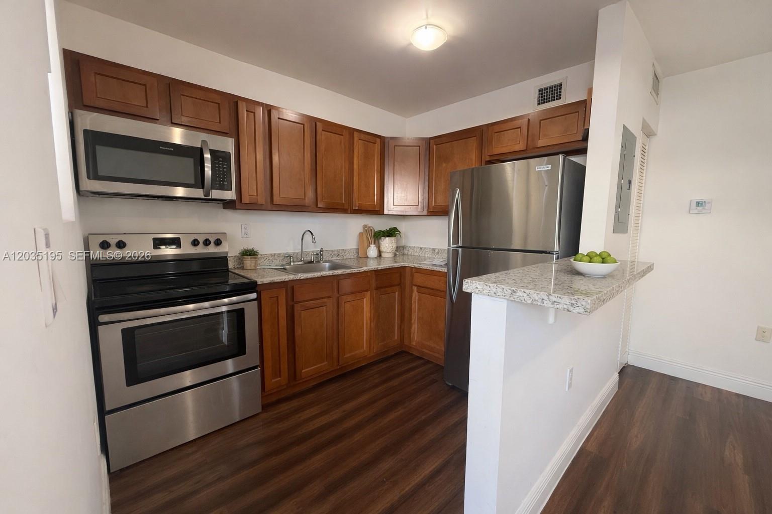 540 NW 7th Street 49, Miami, FL 33136, Miami