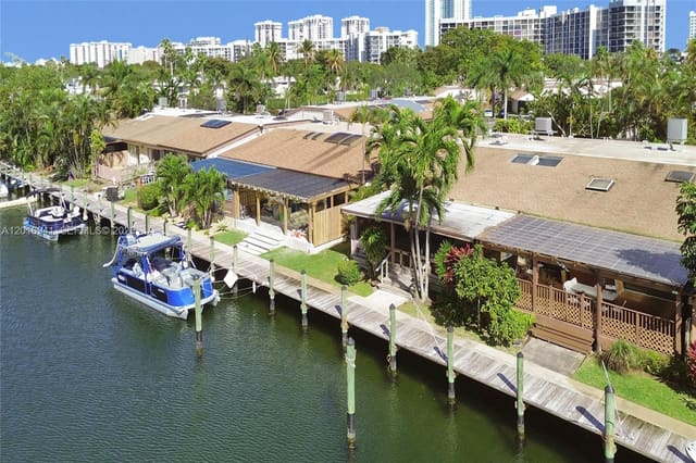 2619 S Parkview Drive, Hallandale Beach, FL 33009