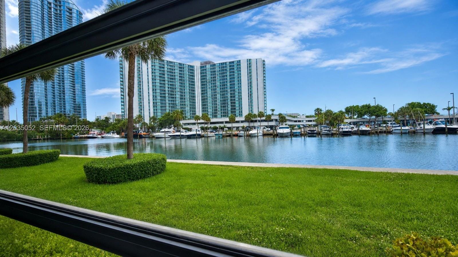 220 Kings Point Drive 105 — photo 4