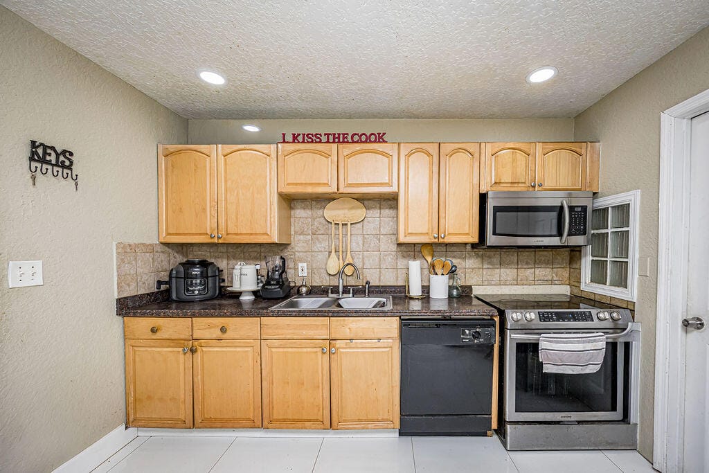 2333 Wabasso Drive, West Palm Beach, FL 33409 photo 21