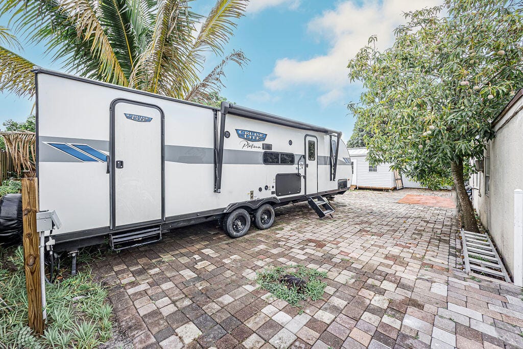 2333 Wabasso Drive, West Palm Beach, FL 33409 photo 7
