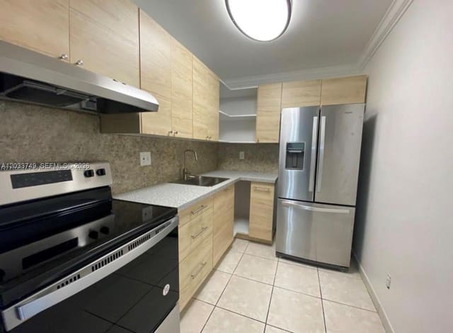 8421 NW 8th Street 203, Miami, FL 33126