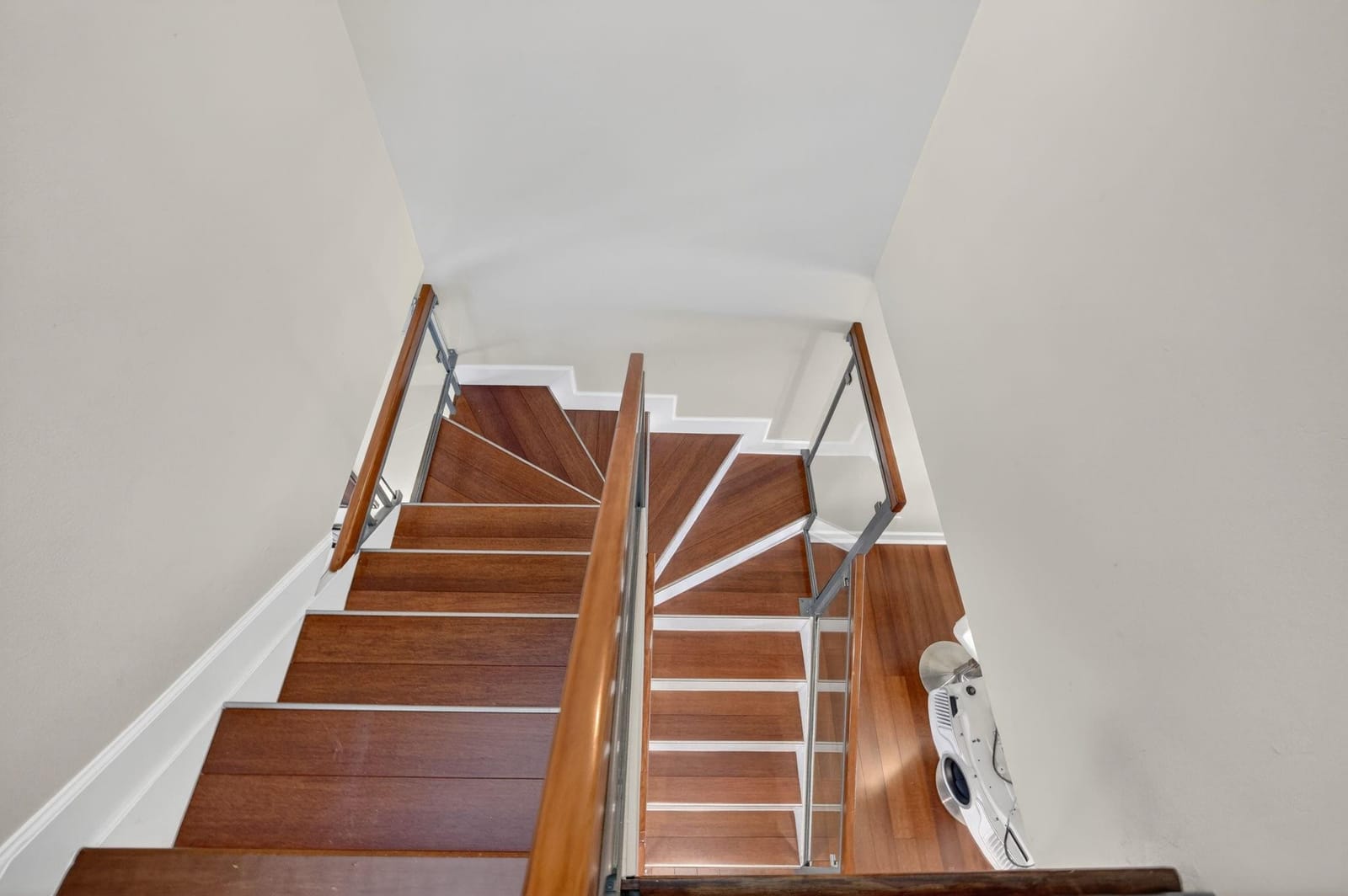 3000 NE 8th Terrace B4 — photo 11