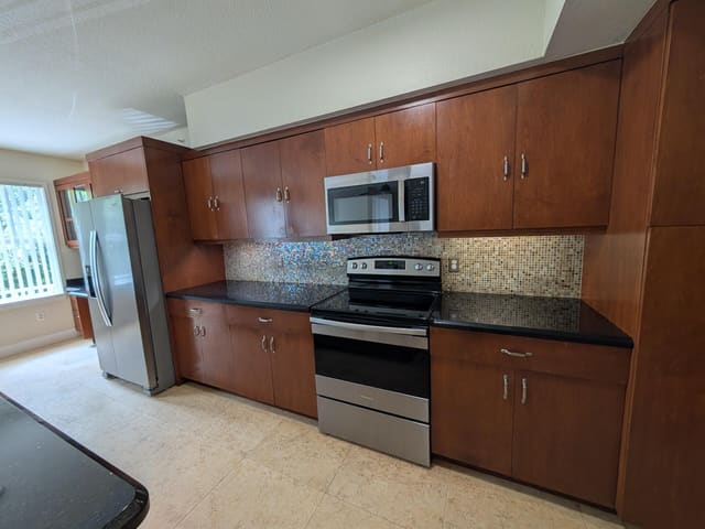 6966 W Sample Road 6966, Coral Springs, FL 33067