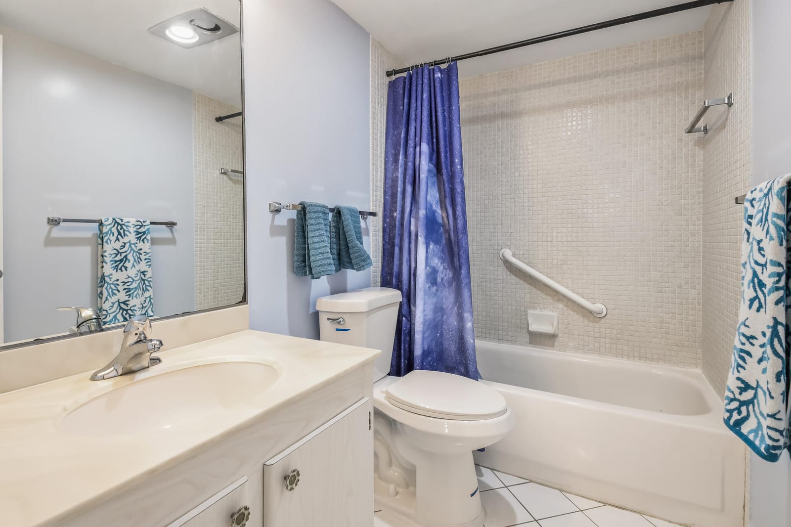 4260 Deste Court 205, Lake Worth, FL 33467 photo 14