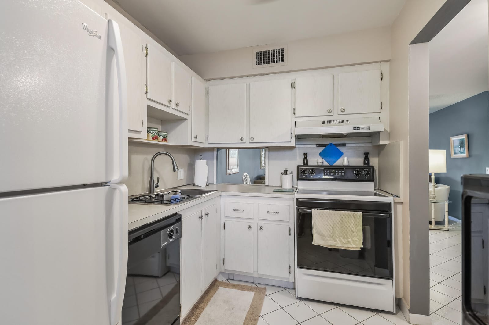 4260 Deste Court 205, Lake Worth, FL 33467 photo 10