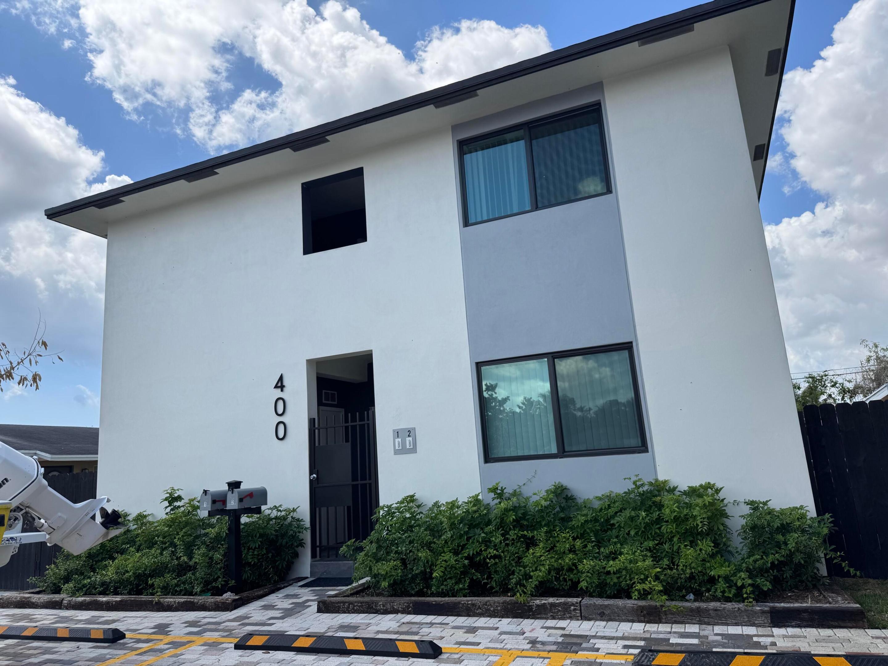 400 NE 30th Street 2, Pompano Beach, FL 33064, Pompano Beach