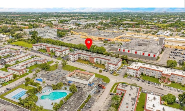 1320 NW 43 Terrace Unit 106, Park South Three Inc, Lauderhill, FL