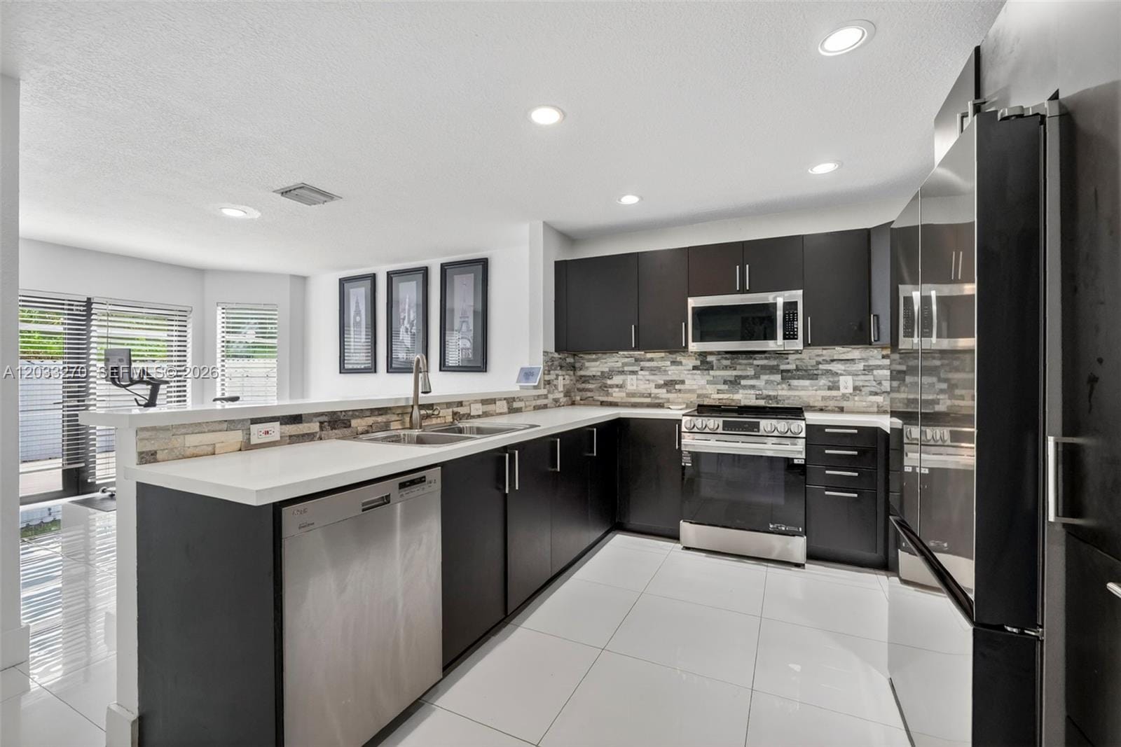 448 NW 15th Way, Fort Lauderdale, FL 33311 photo 5