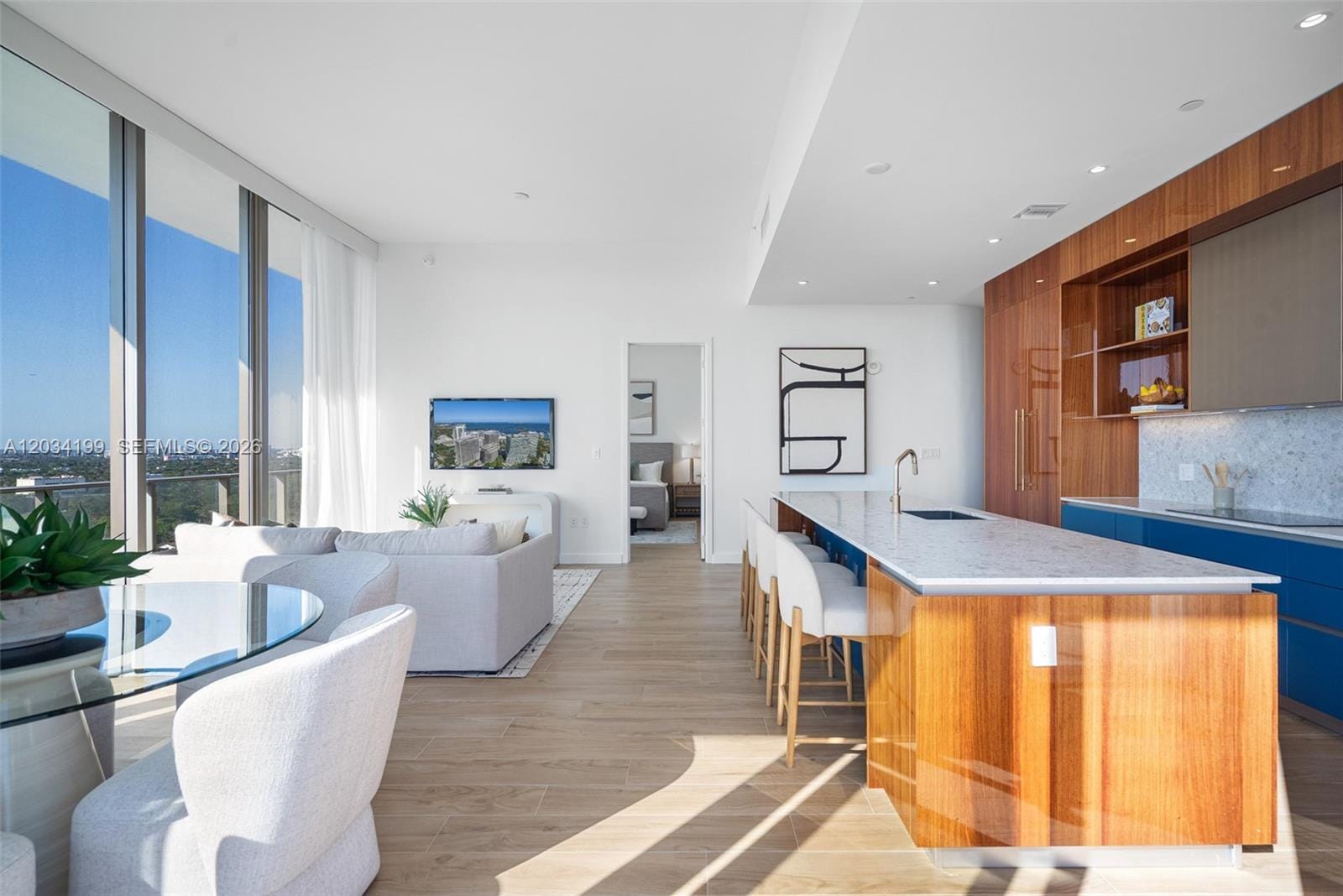 2655 S Bayshore Drive 1911 — photo 4