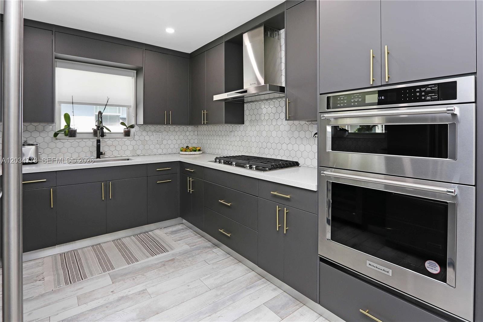 1611 Madison Street — photo 3
