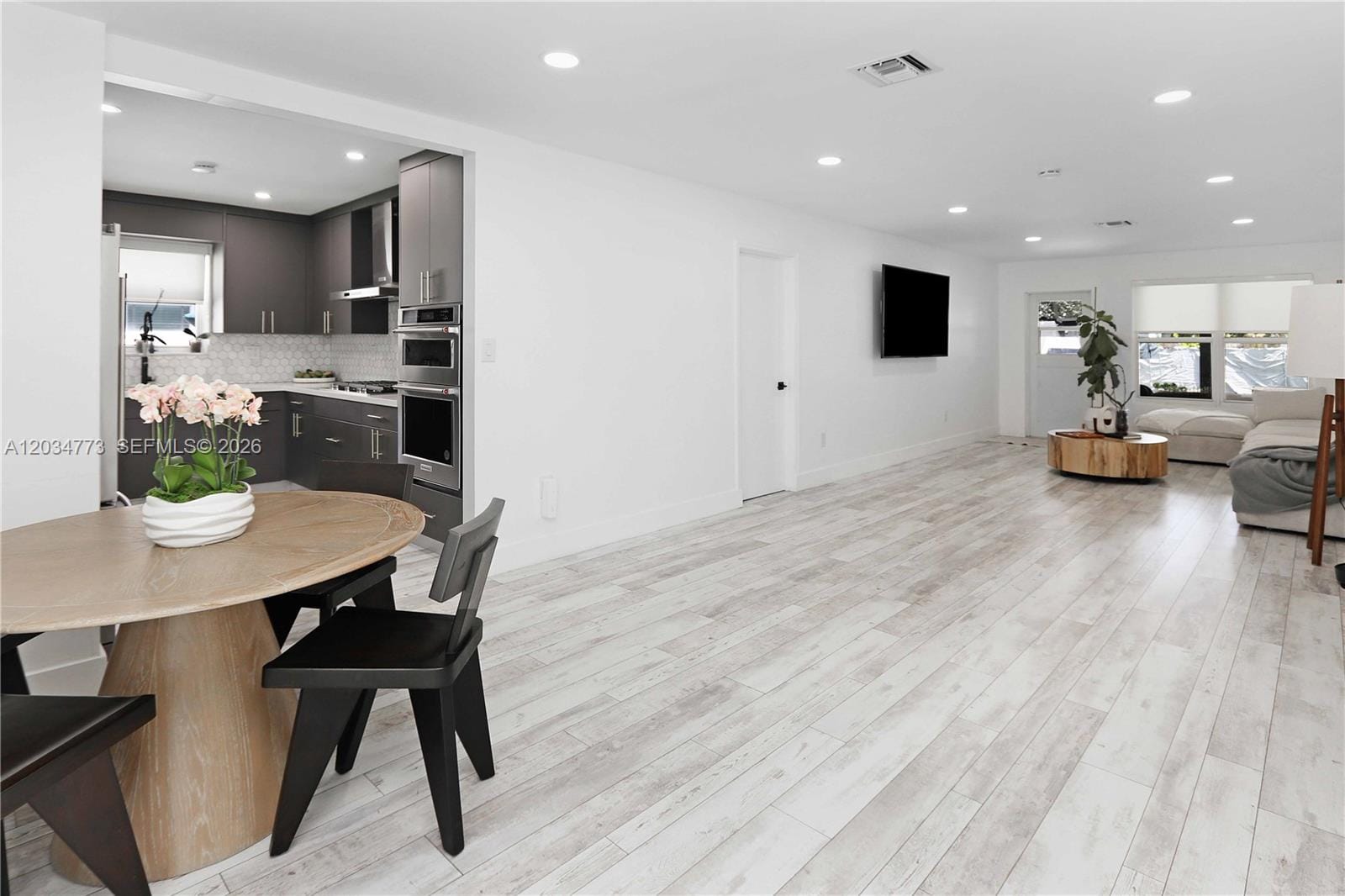 1611 Madison Street — photo 7