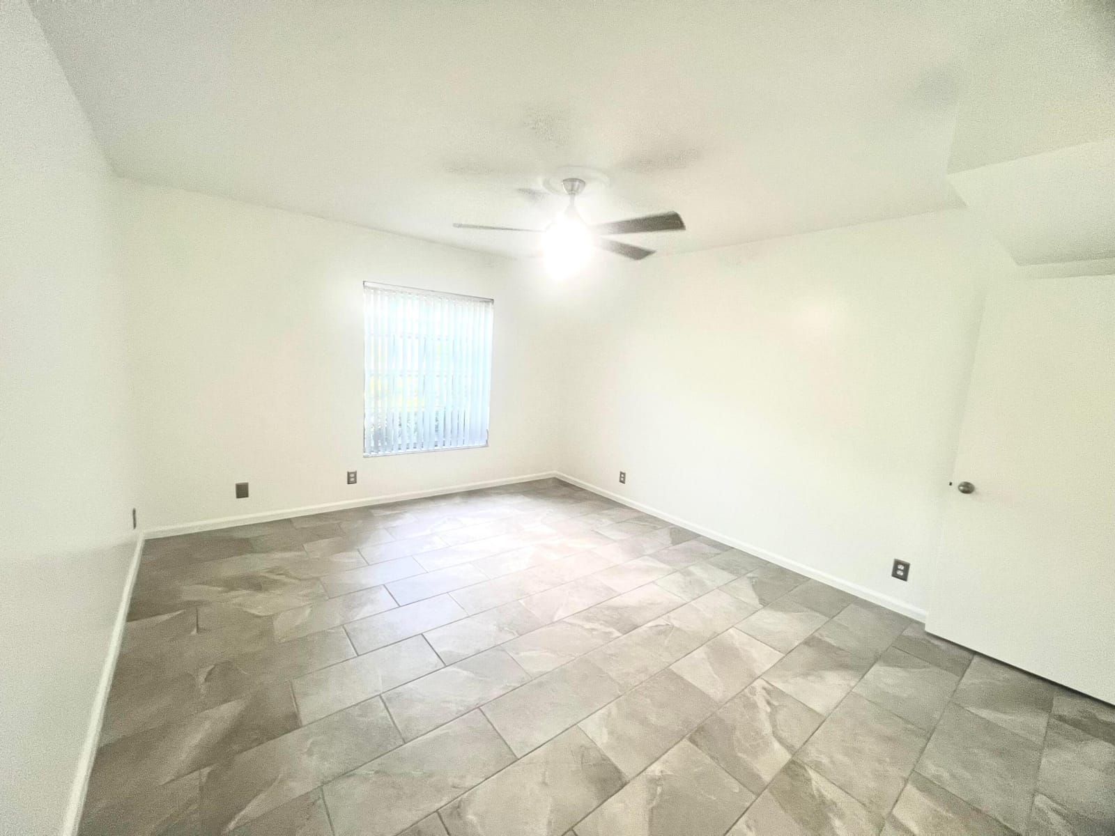 2201 NE 66th Street 1306 — photo 11