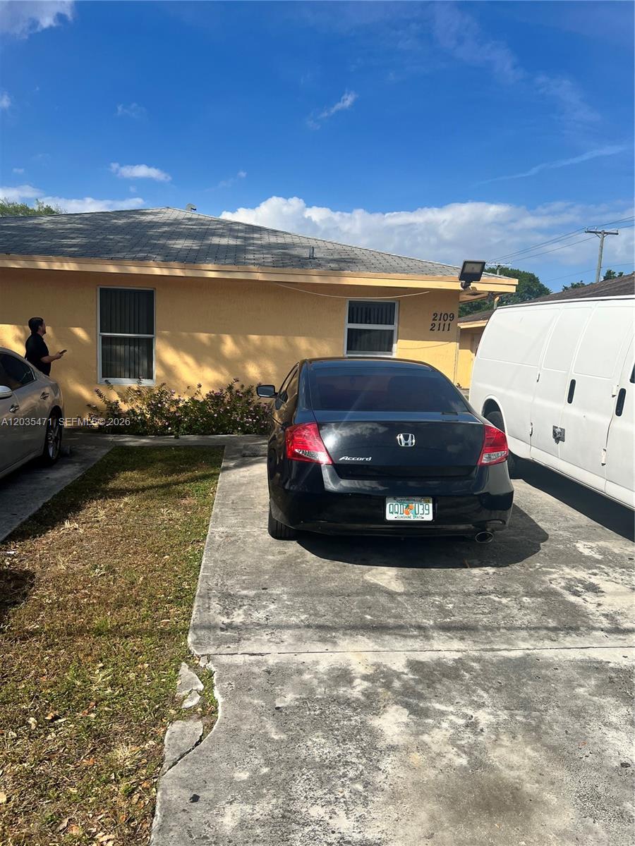 2111 NW 100th Street B, Miami, FL 33147, Miami