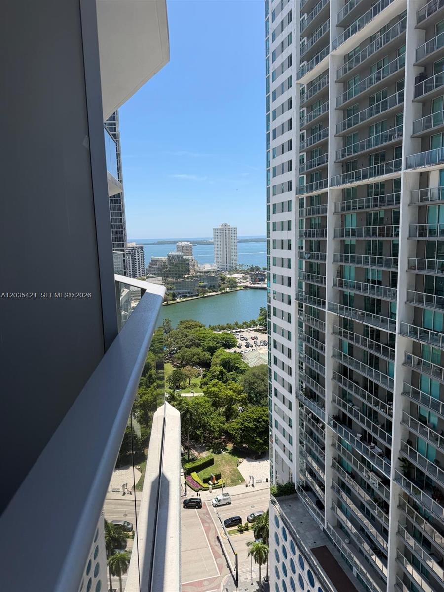77 SE 5th 2512 2512, Miami, FL 33131, Miami