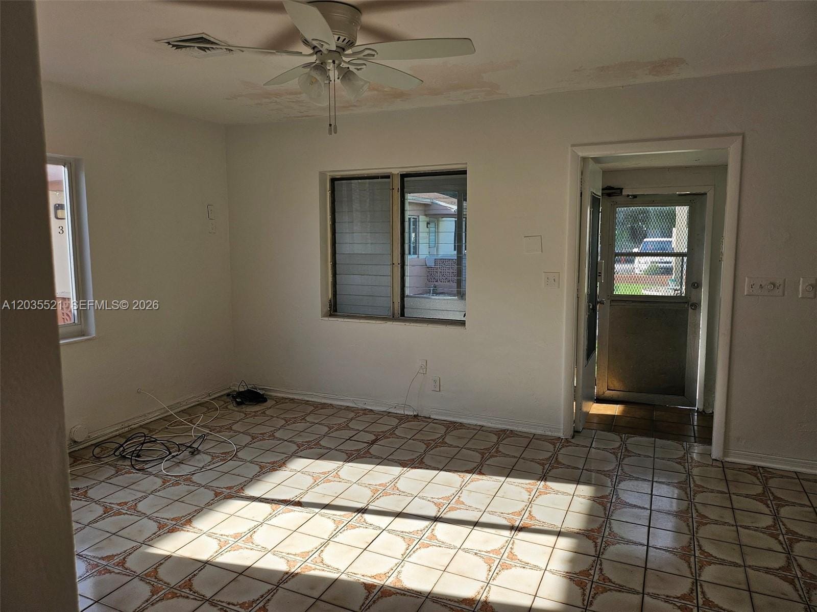 709 NE 4th Court 6, Hallandale Beach, FL 33009 photo 17