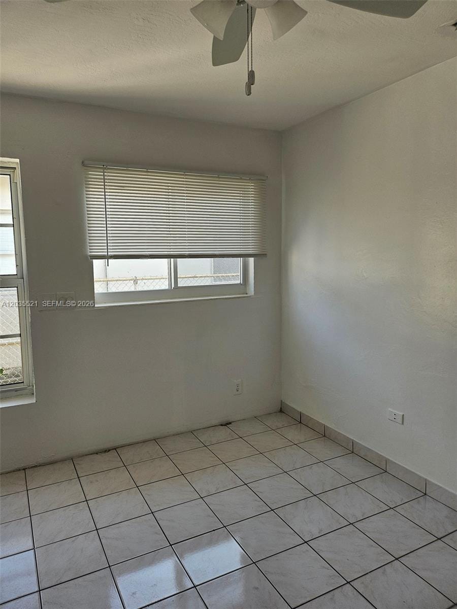 709 NE 4th Court 6, Hallandale Beach, FL 33009 photo 26