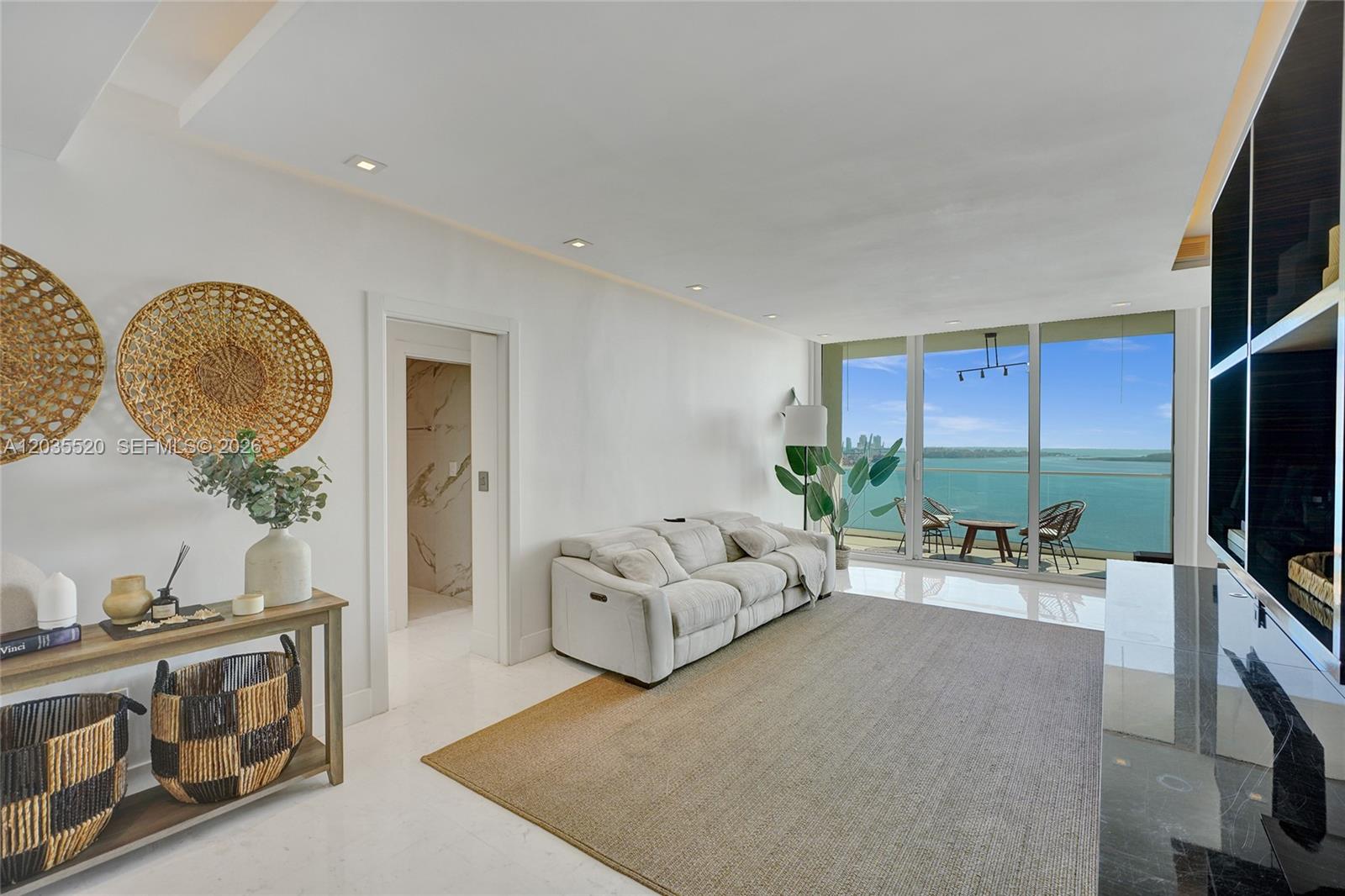 800 Claughton Island Drive 3101, Miami, FL 33131, Miami