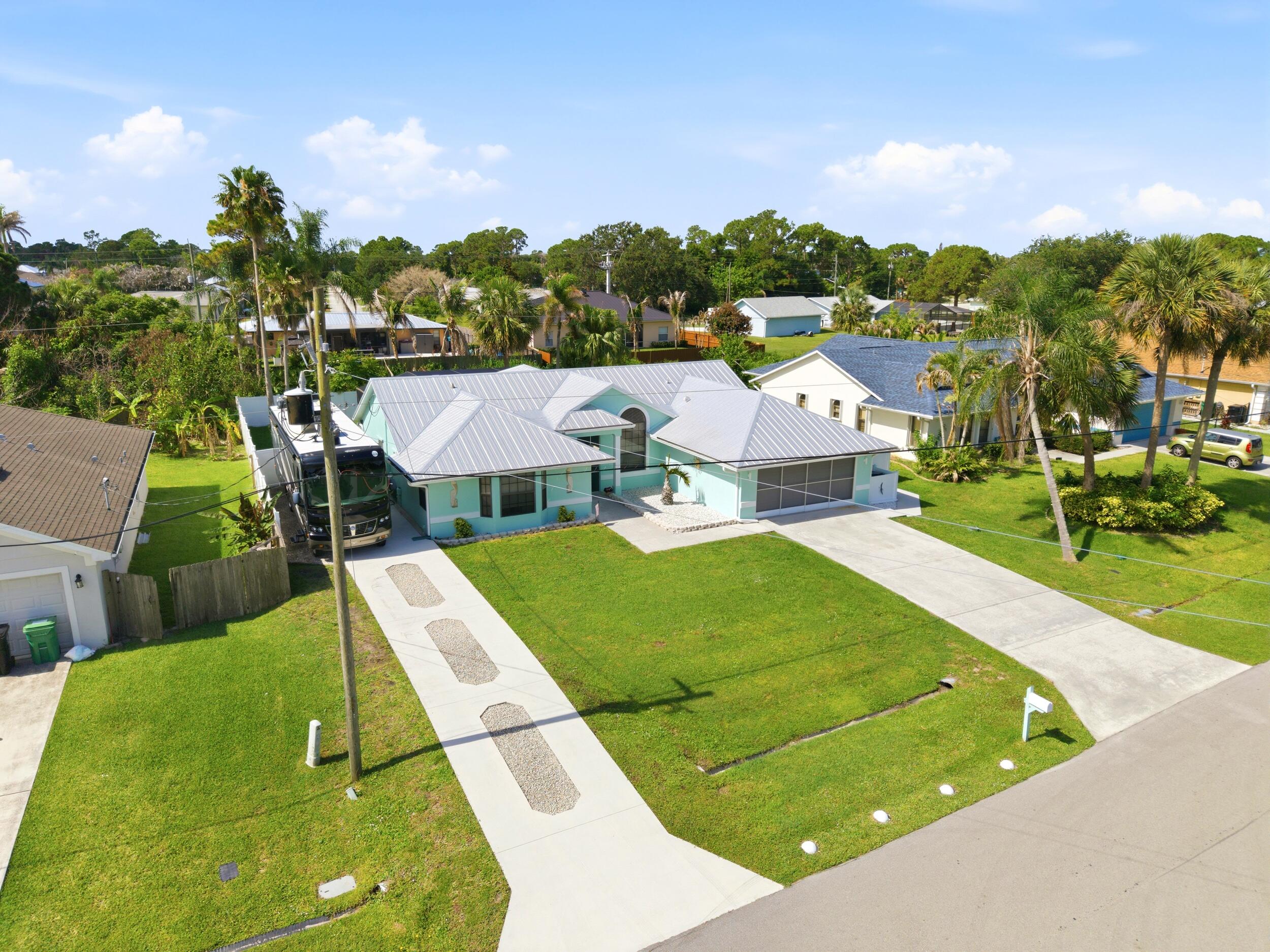 532 SE Majestic Terrace, Port St. Lucie, FL 34983, Port St Lucie