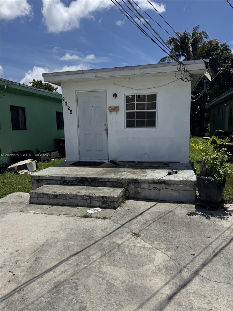 2125 W 5th Avenue, Hialeah, FL 33010, Hialeah