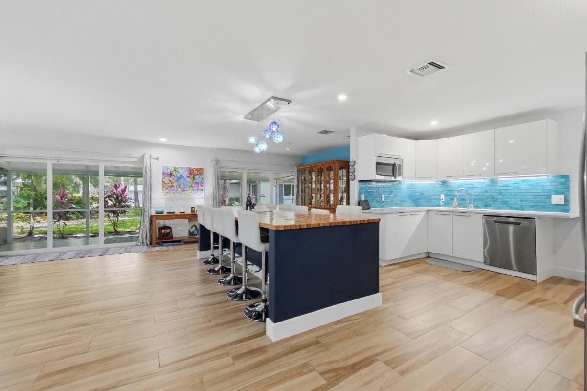 904 W Cypress Lane V-46, Pompano Beach, FL 33069 photo 2