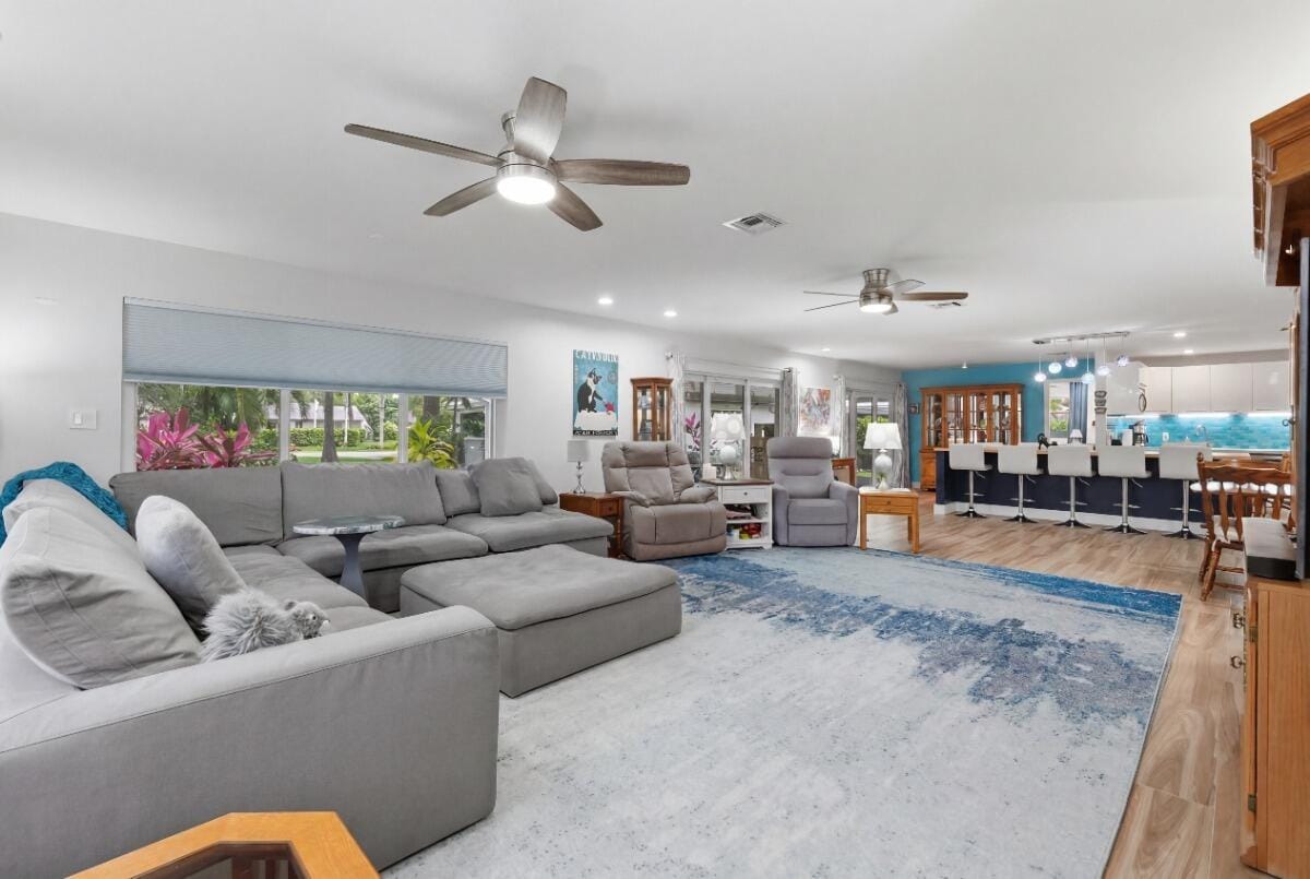 904 W Cypress Lane V-46, Pompano Beach, FL 33069 photo 4
