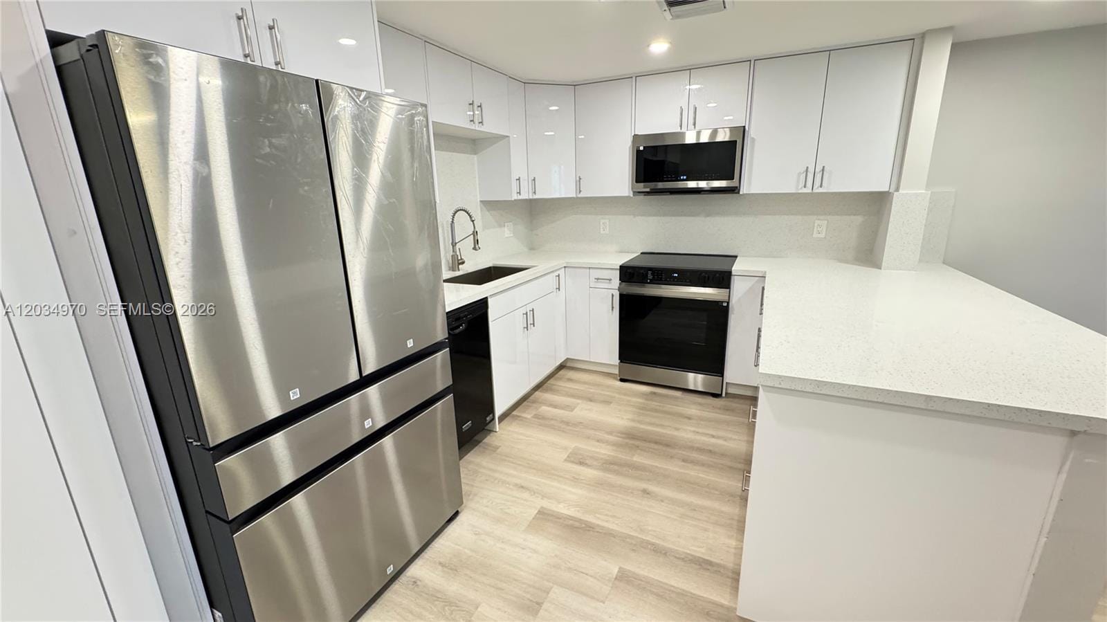 10210 SW 154th Place 110-8 — photo 7