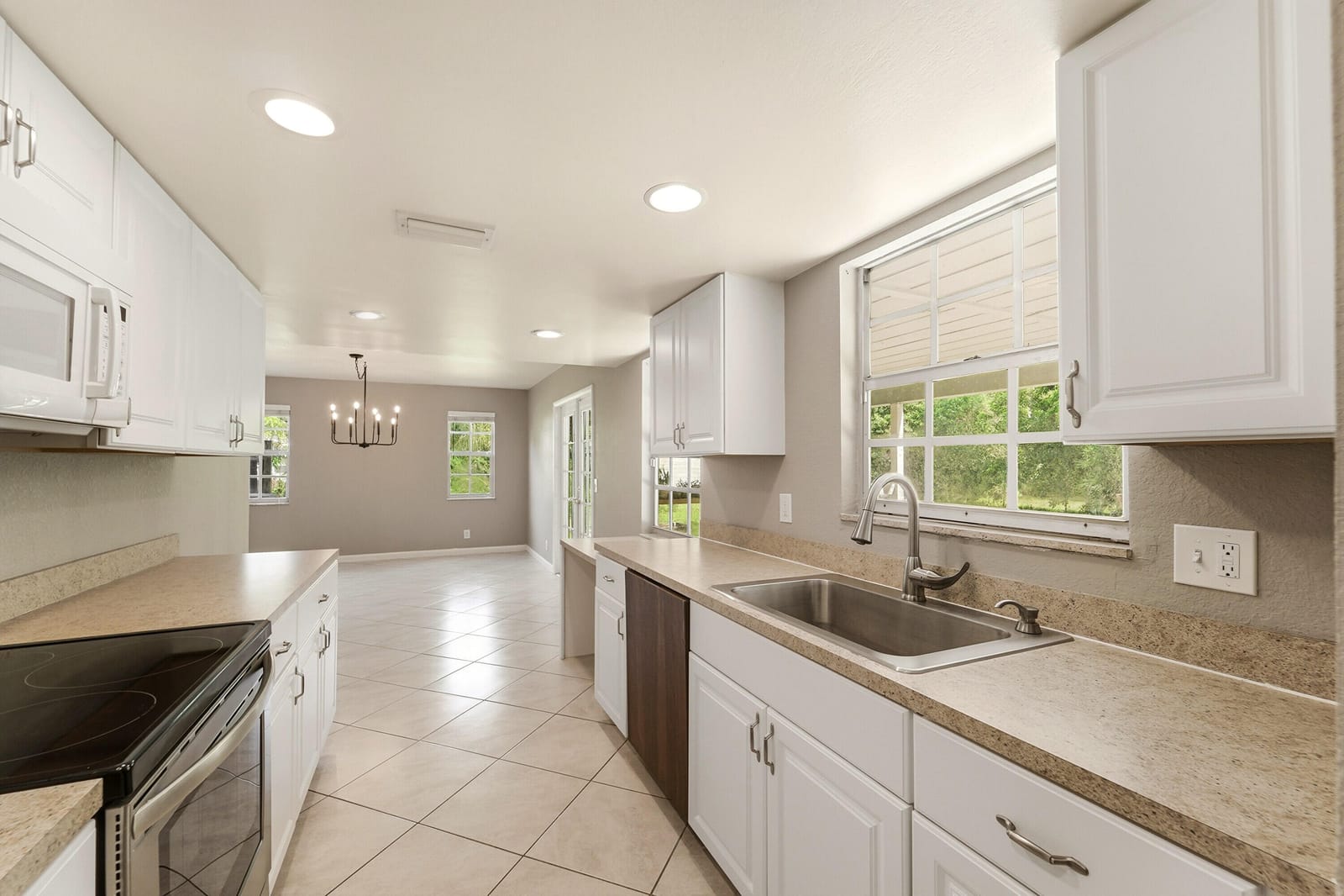 16317 Glasgow Drive E, The Acreage, FL 33470 photo 22