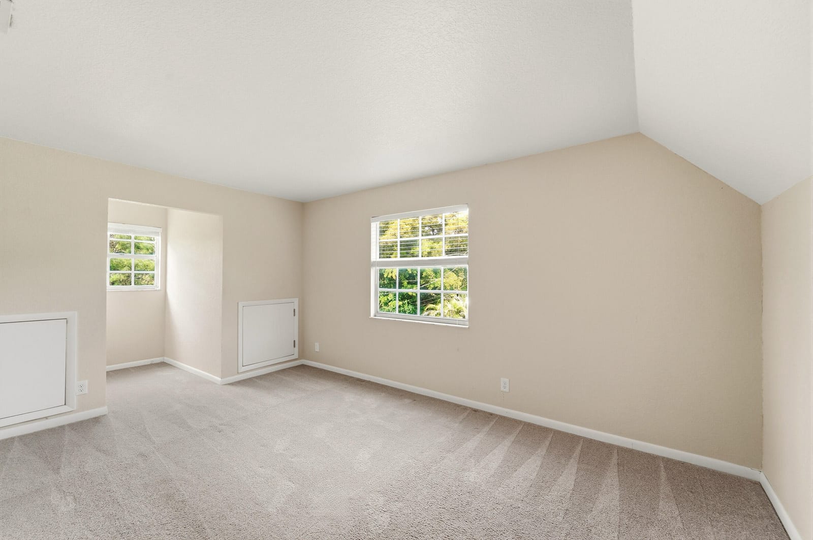 16317 Glasgow Drive E, The Acreage, FL 33470 photo 27