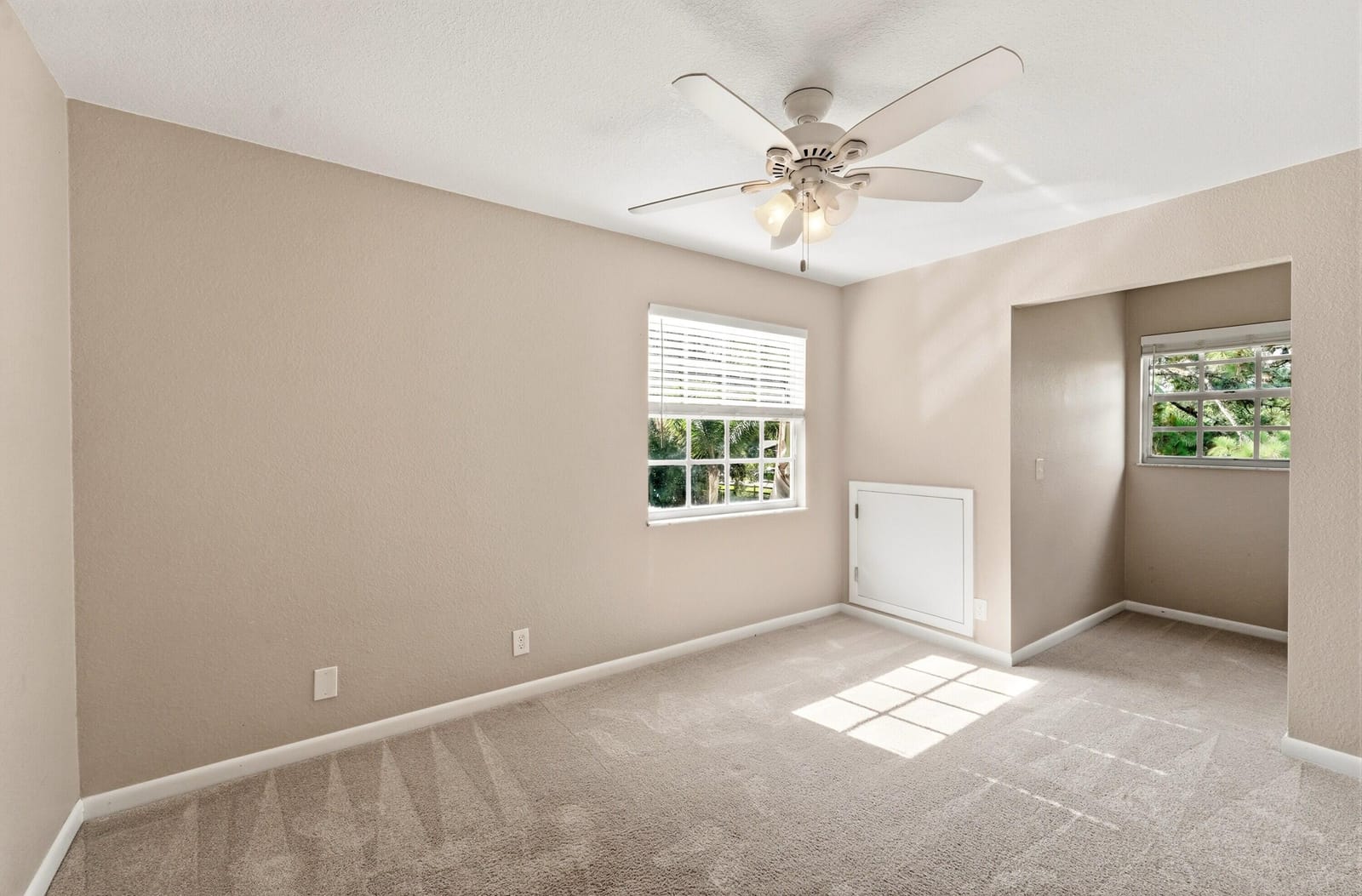 16317 Glasgow Drive E — photo 10