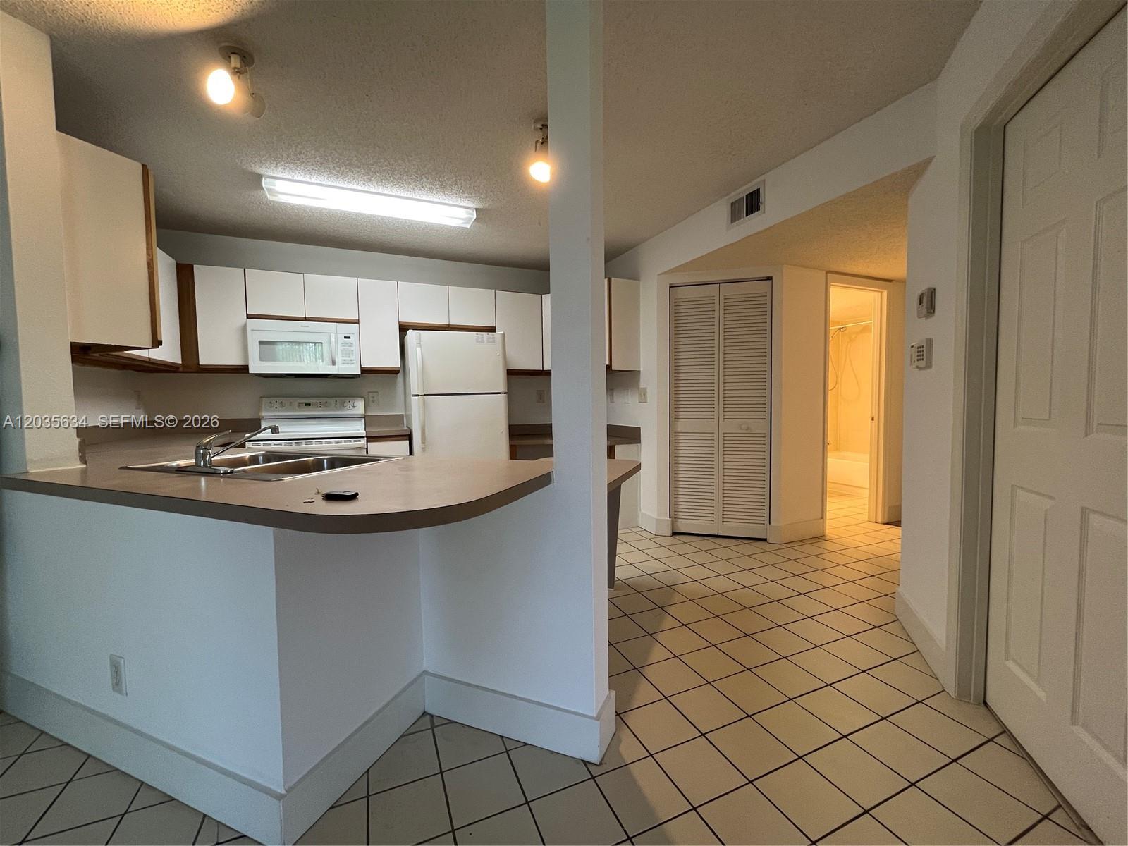 4035 W Mcnab Road F203, Pompano Beach, FL 33069, Pompano Beach