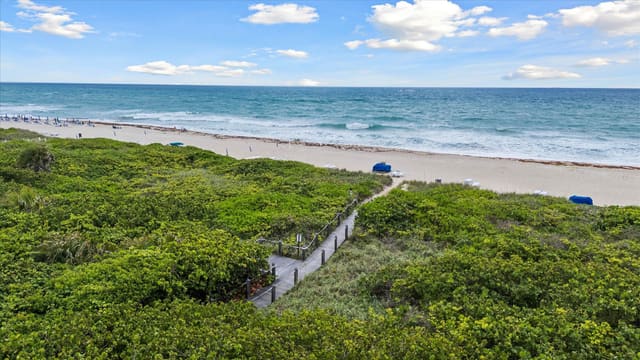 145 S Ocean Avenue 208, Palm Beach Shores, FL 33404