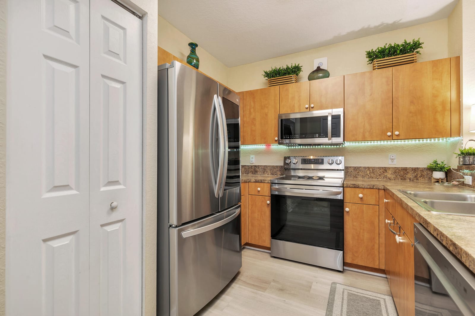 3725 Oleander Terrace, Riviera Beach, FL 33404 photo 6