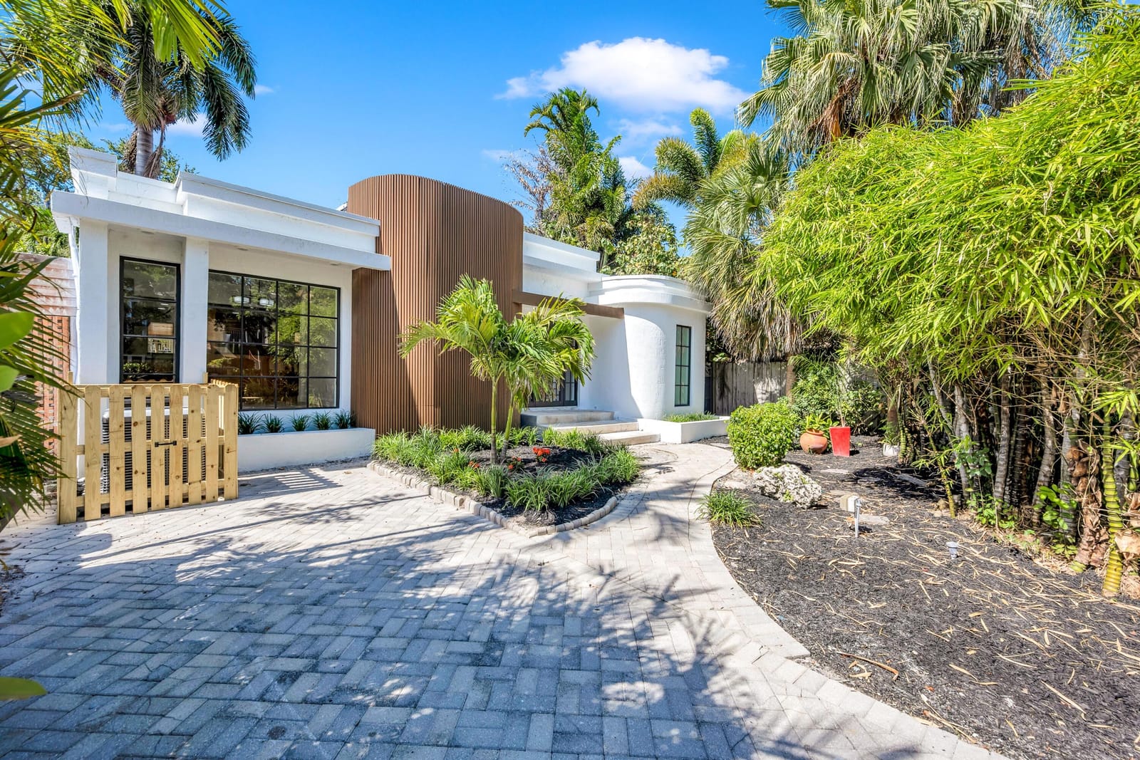 1413 NE 4th Court, Fort Lauderdale, FL 33301 photo 1