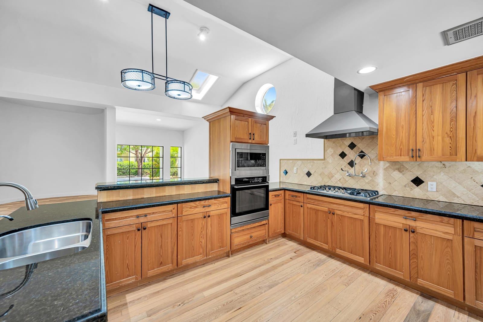 1413 NE 4th Court, Fort Lauderdale, FL 33301 photo 13
