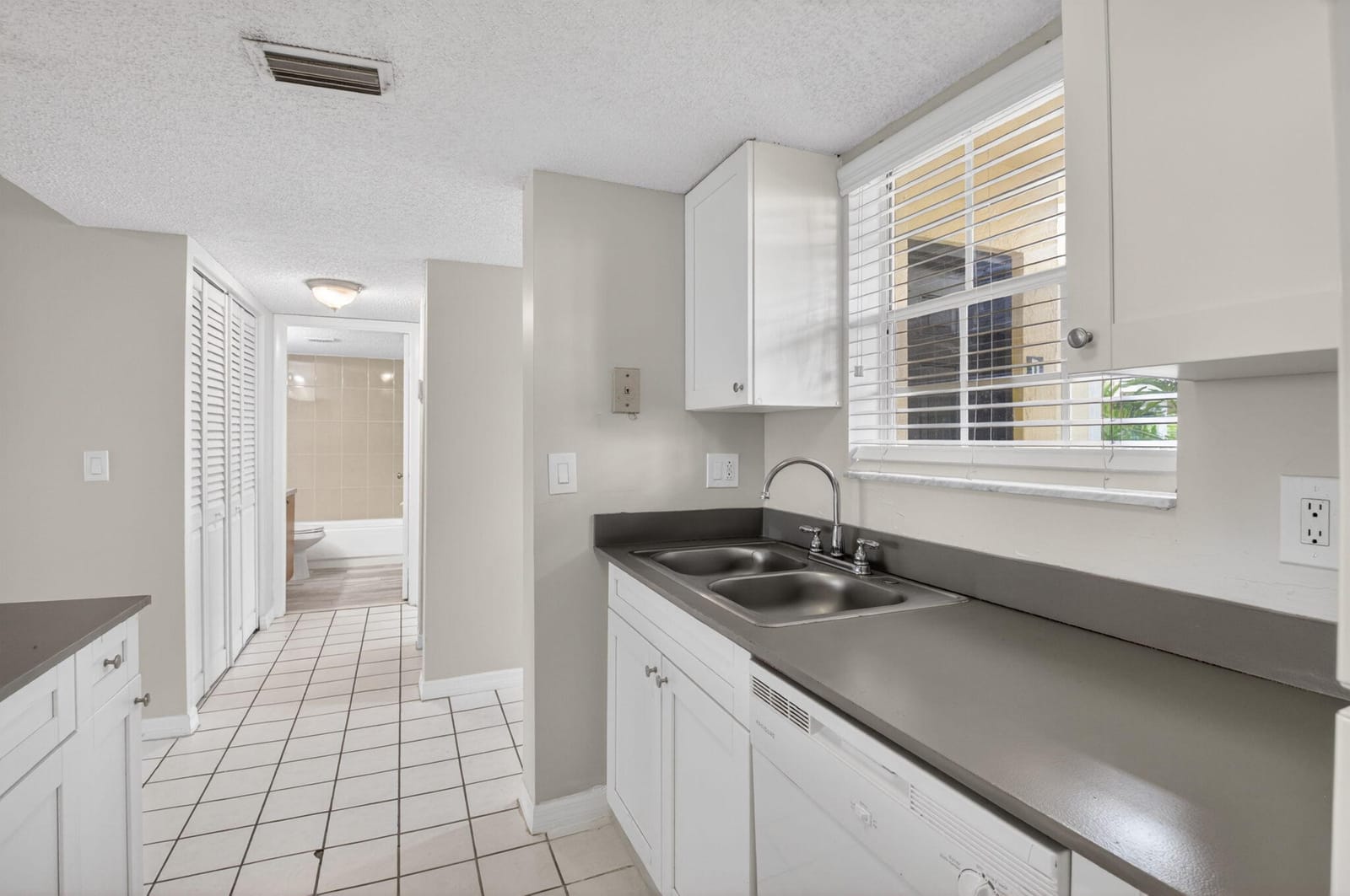 6339 La Costa Drive D — photo 8