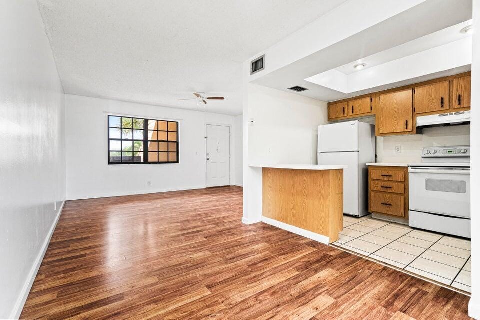 4151 Oak Terrace Drive 4151, Greenacres, FL 33463 photo 2