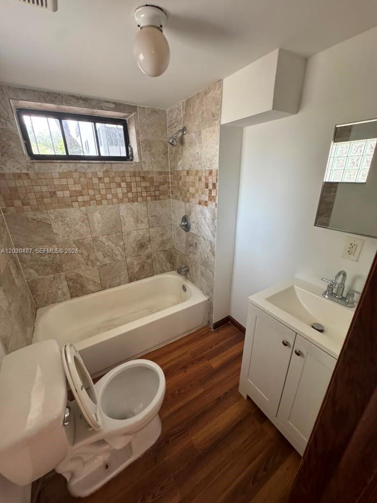 2107 Secoffee Street 3, Miami, FL 33133, Miami