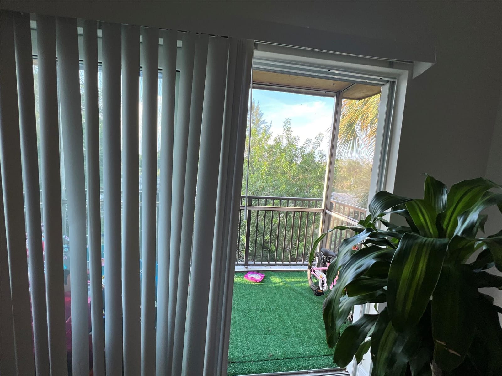 1061 NW 45th Street 8 — photo 12