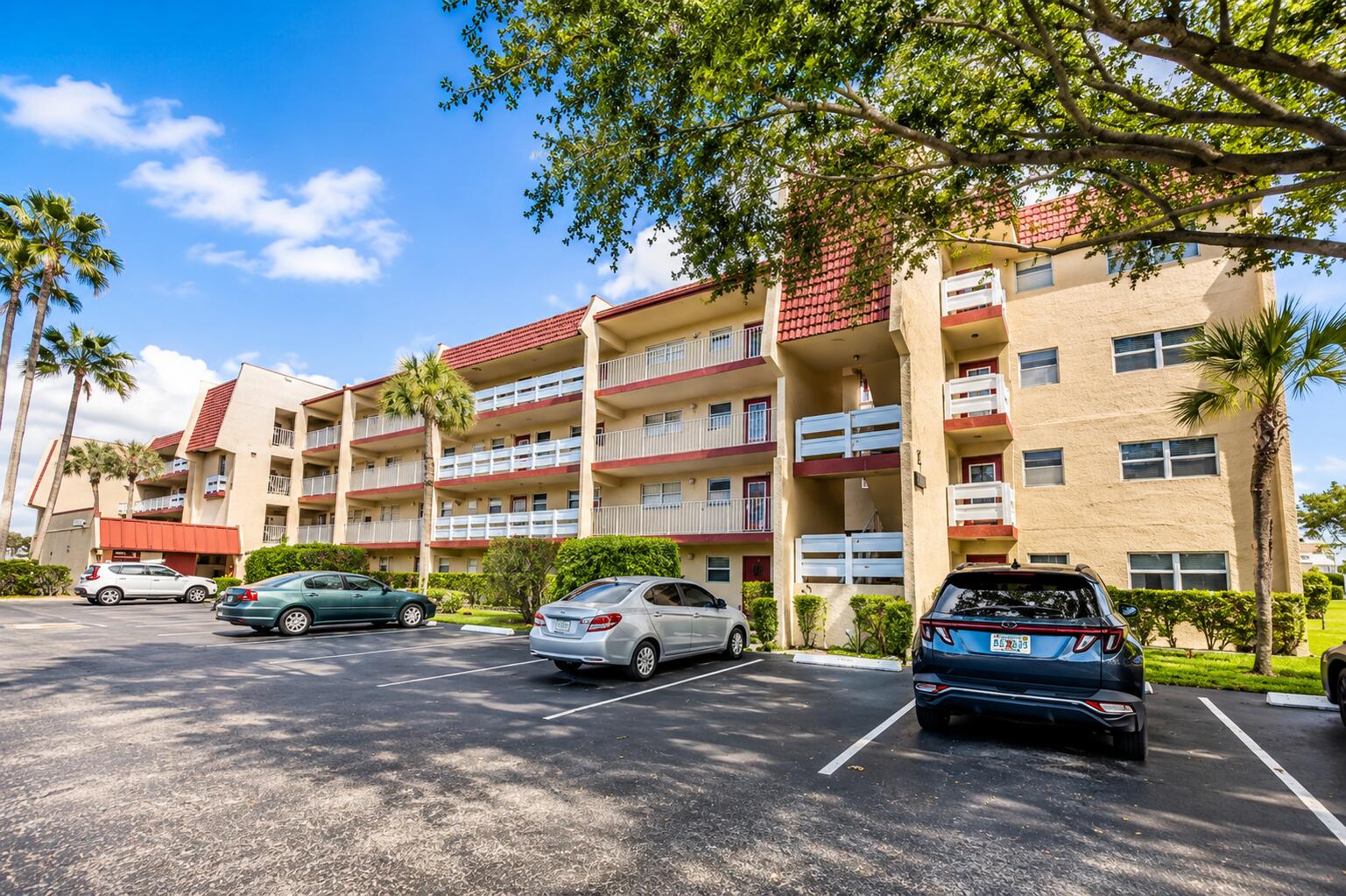 1050 Country Club Drive 303, Margate, FL 33063, Margate