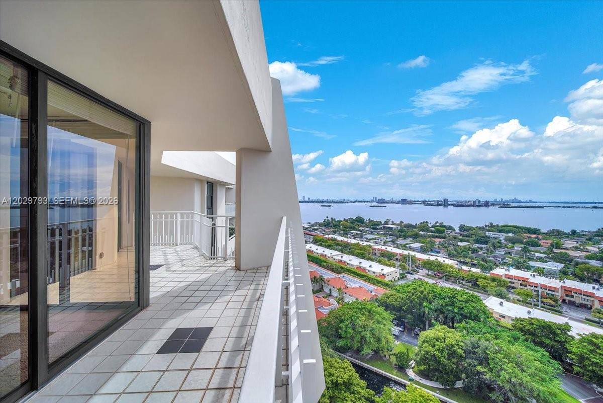 1000 Quayside Terrace TS10, Miami, FL 33138, Miami